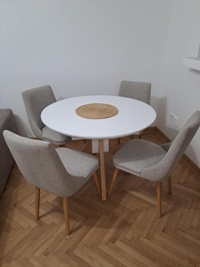 Apartment Lenka *